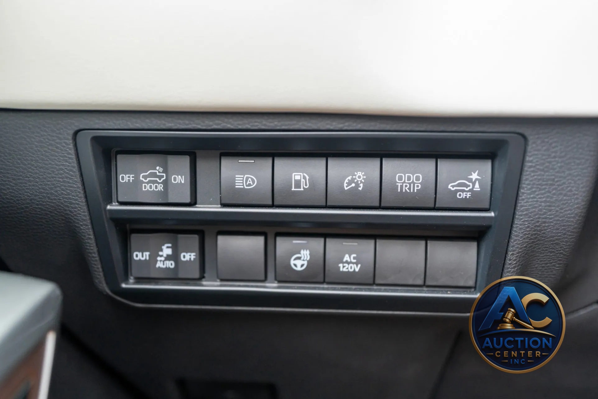 2023 Toyota Tundra Hybrid Capstone