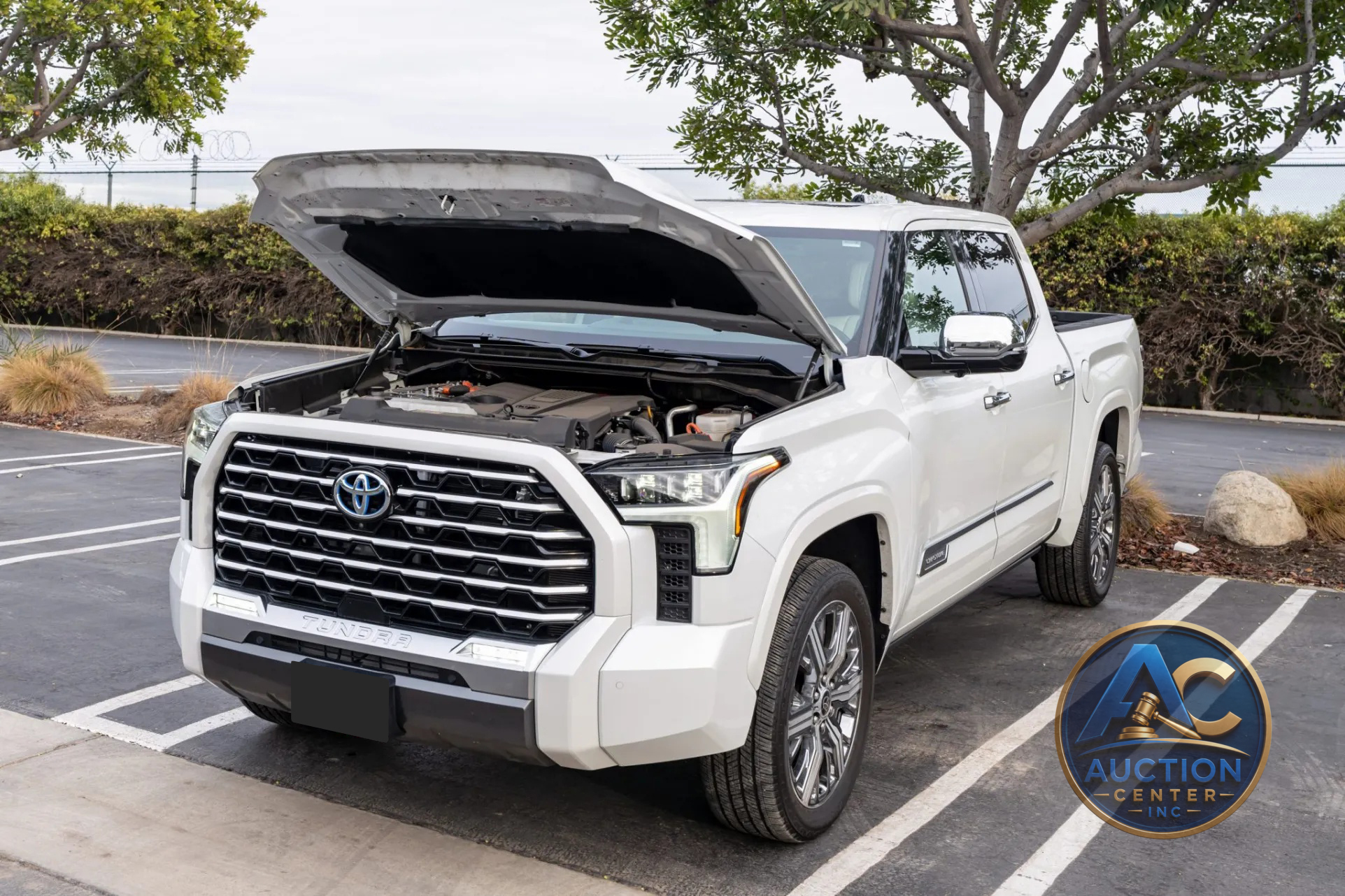 2023 Toyota Tundra Hybrid Capstone