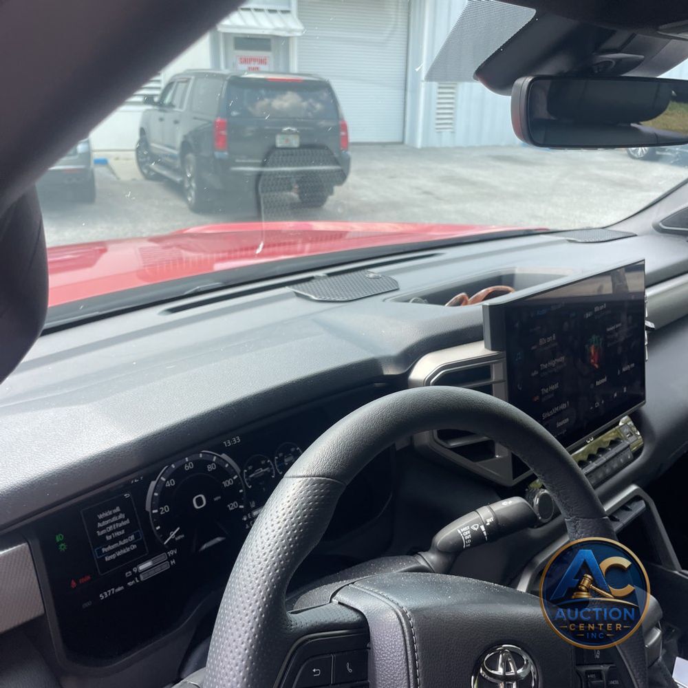 2025 Toyota Tundra Limited HV