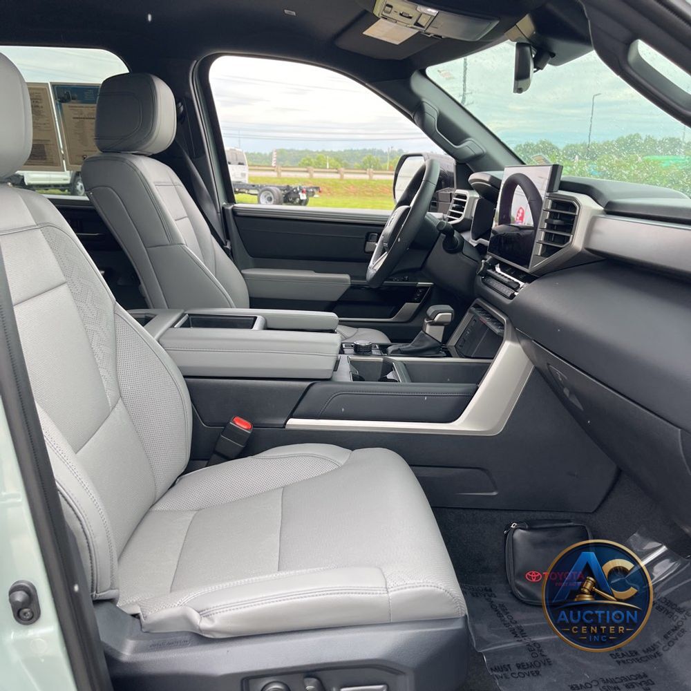 2025 Toyota Tundra Limited HV