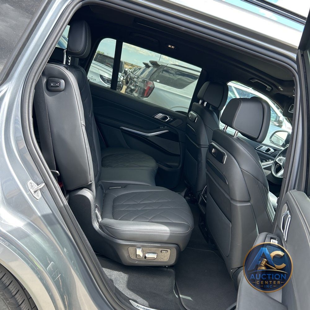 2025 BMW X7 XDrive40i