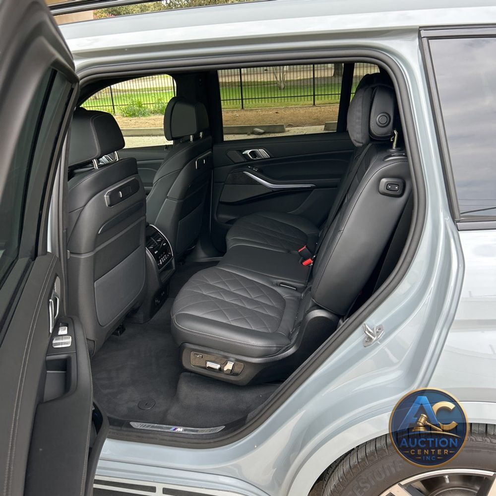2025 BMW X7 XDrive40i
