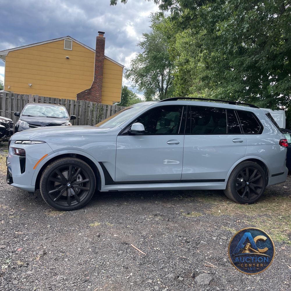 2025 BMW X7 XDrive40i