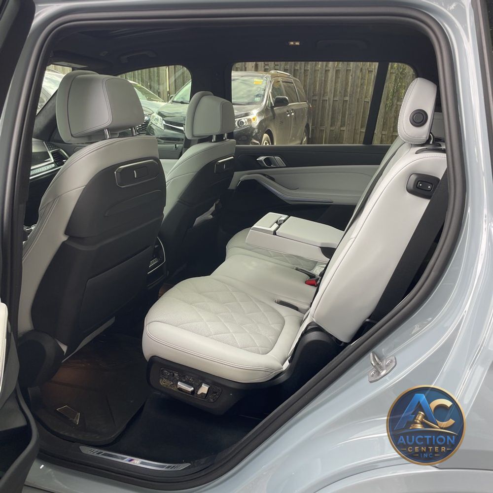 2025 BMW X7 XDrive40i
