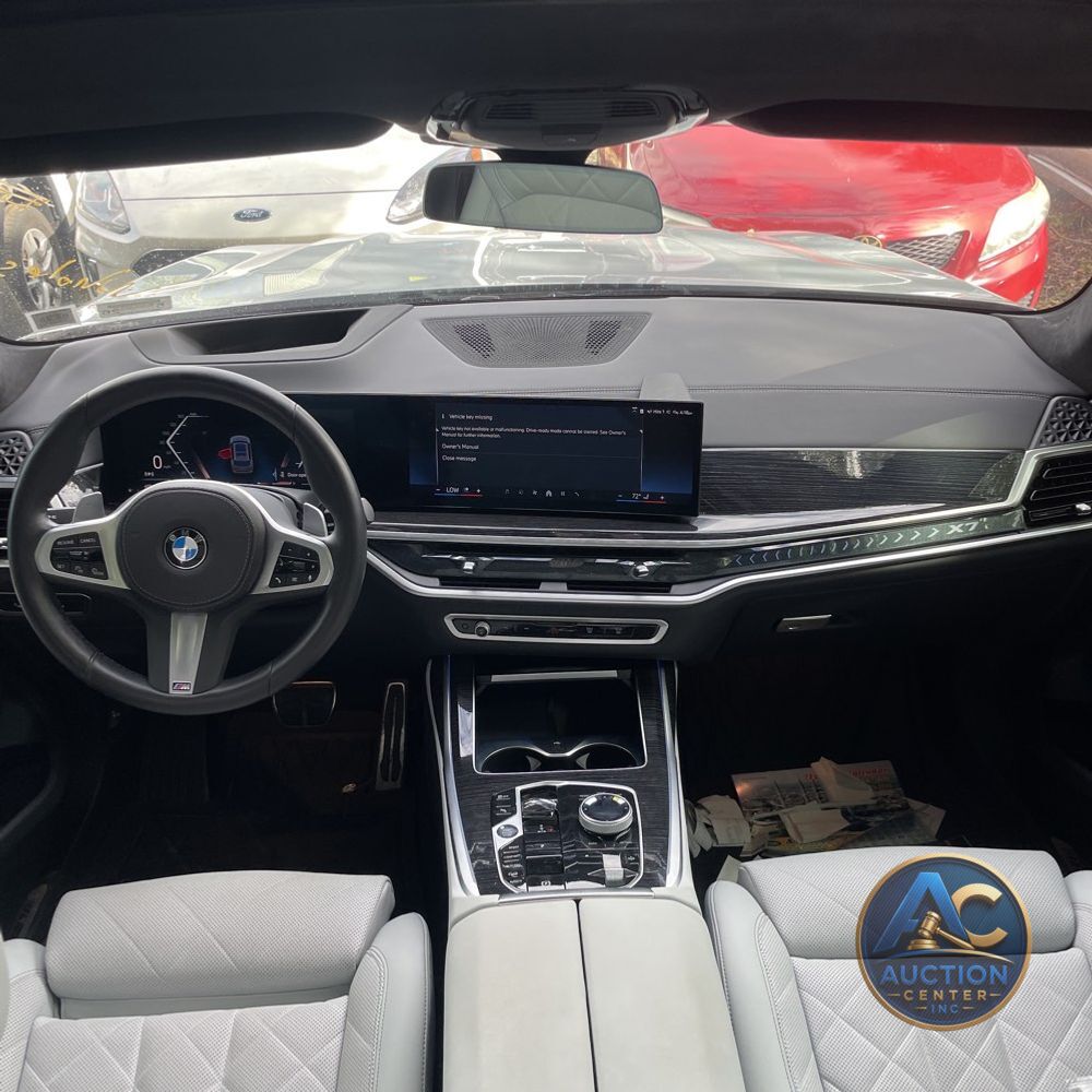 2025 BMW X7 XDrive40i