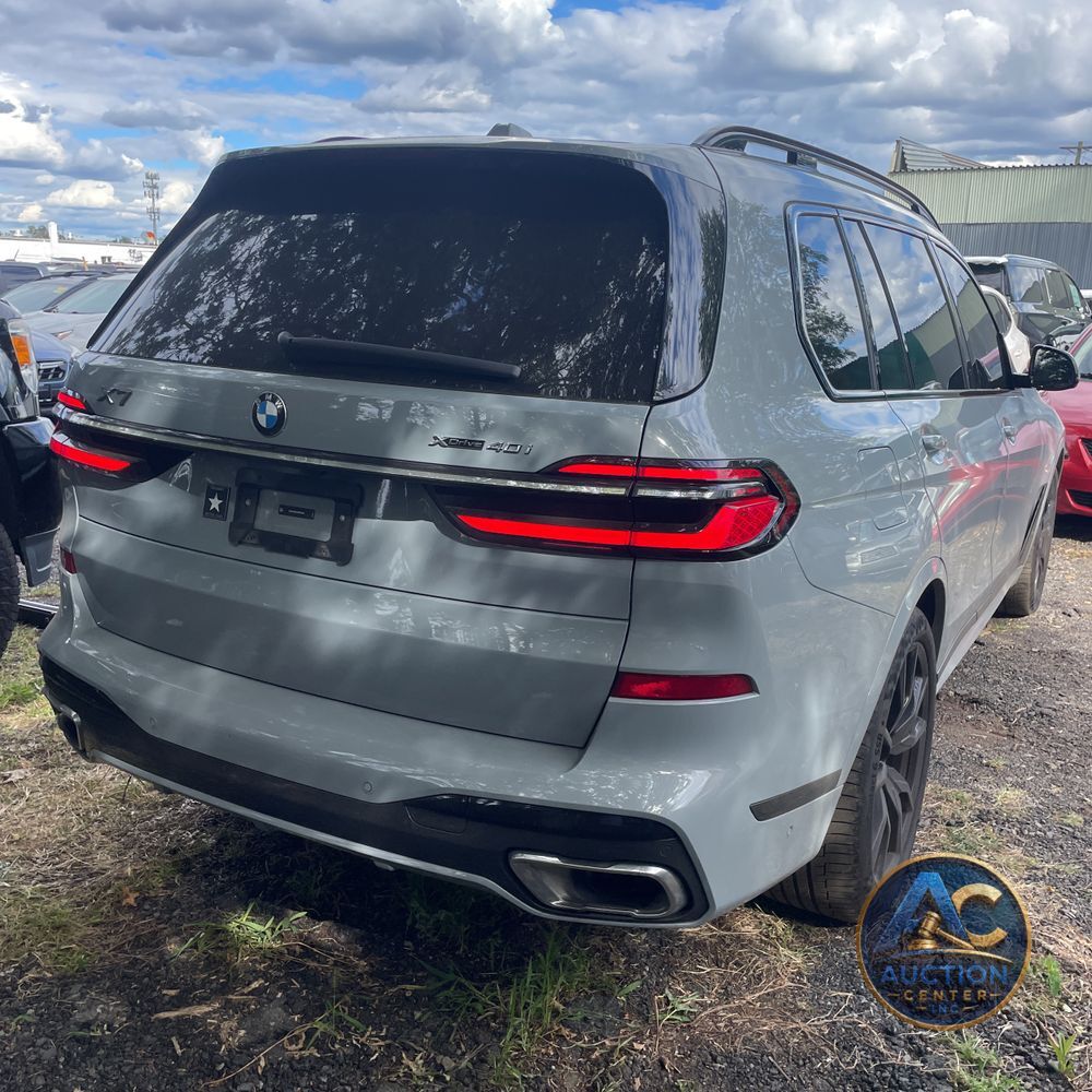 2025 BMW X7 XDrive40i
