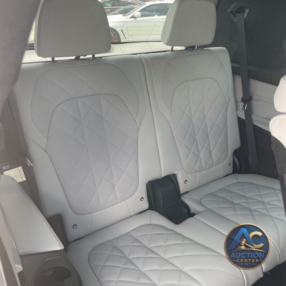 2025 BMW X7 XDrive40i