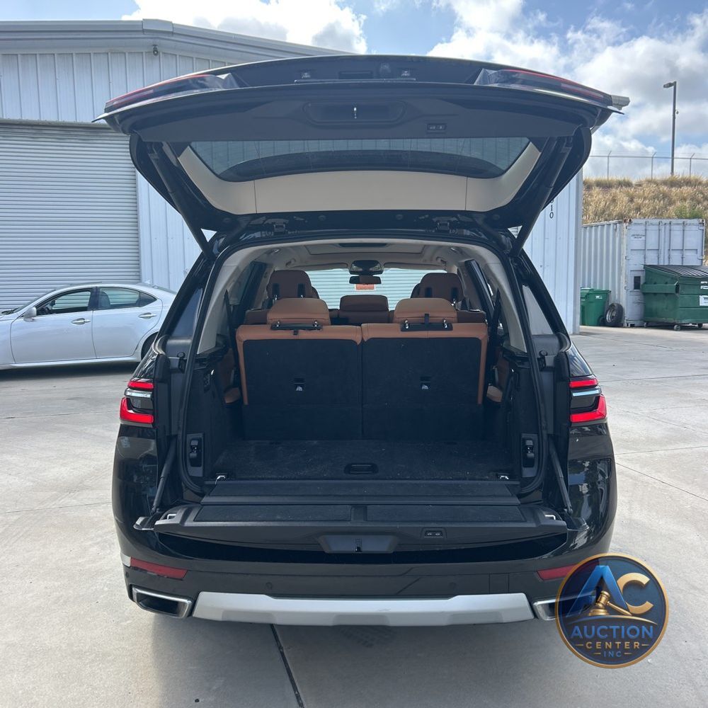 2024 BMW X7 xDrive40i