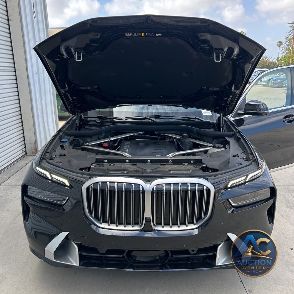 2024 BMW X7 xDrive40i
