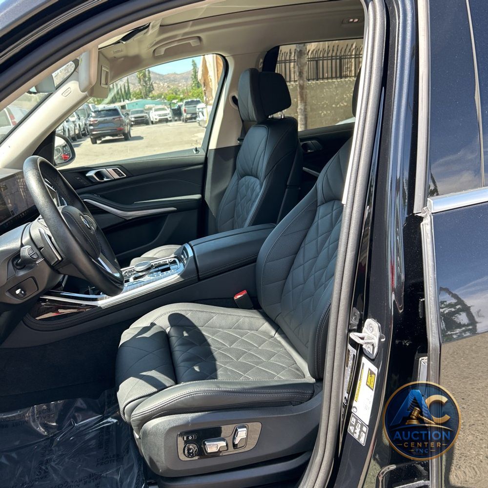 2025 BMW X7 XDrive40i