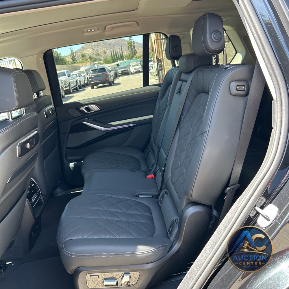 2025 BMW X7 XDrive40i