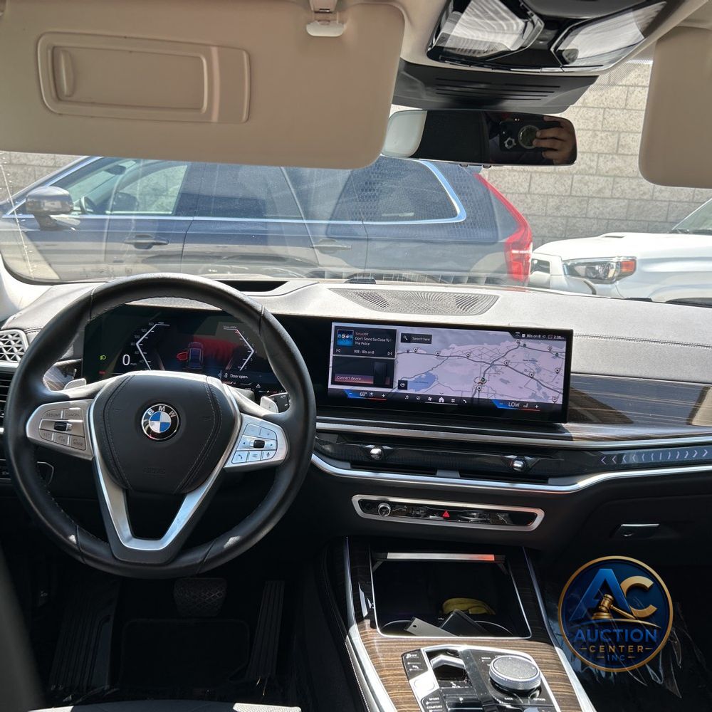 2025 BMW X7 XDrive40i