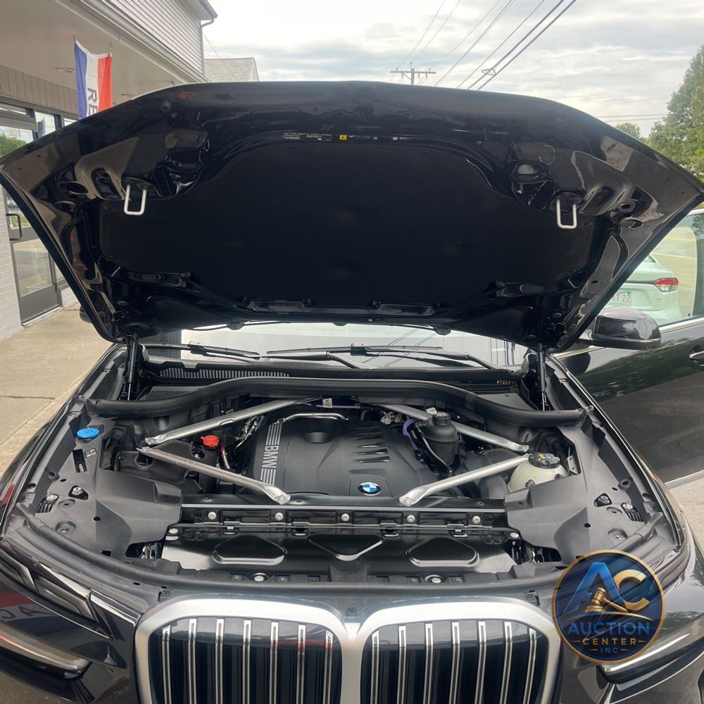 2025 BMW X7 XDrive40i