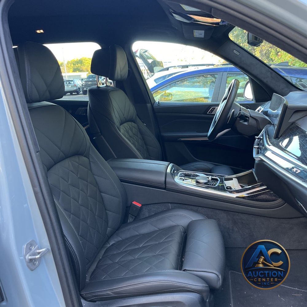 2025 BMW X7 XDrive40i