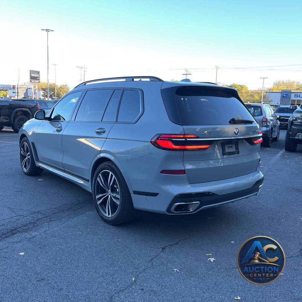 2025 BMW X7 XDrive40i