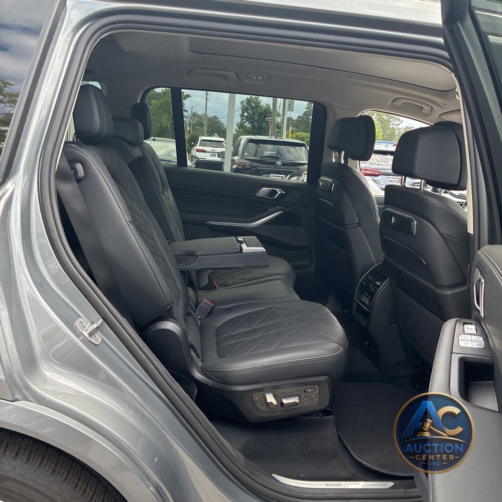 2024 BMW X7 xDrive40i