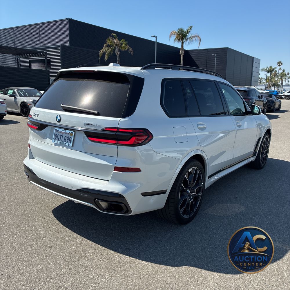 2024 BMW X7 xDrive40i