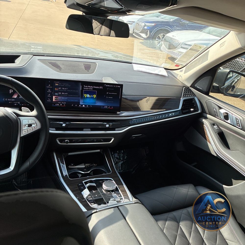 2025 BMW X7 XDrive40i