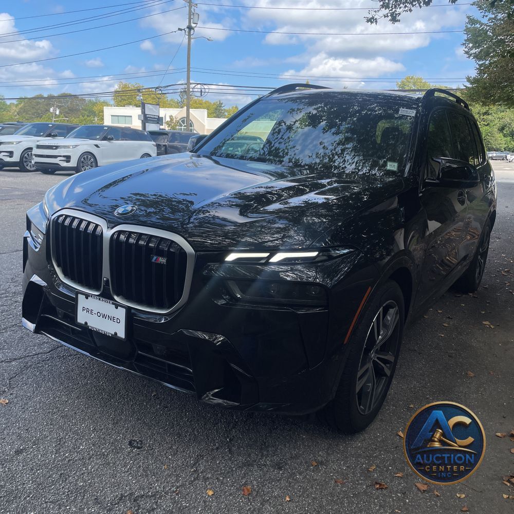 2023 BMW X7 M60i