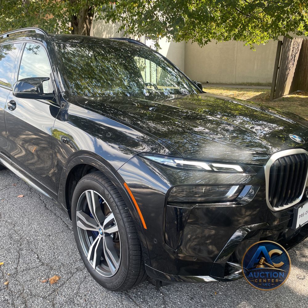 2023 BMW X7 M60i