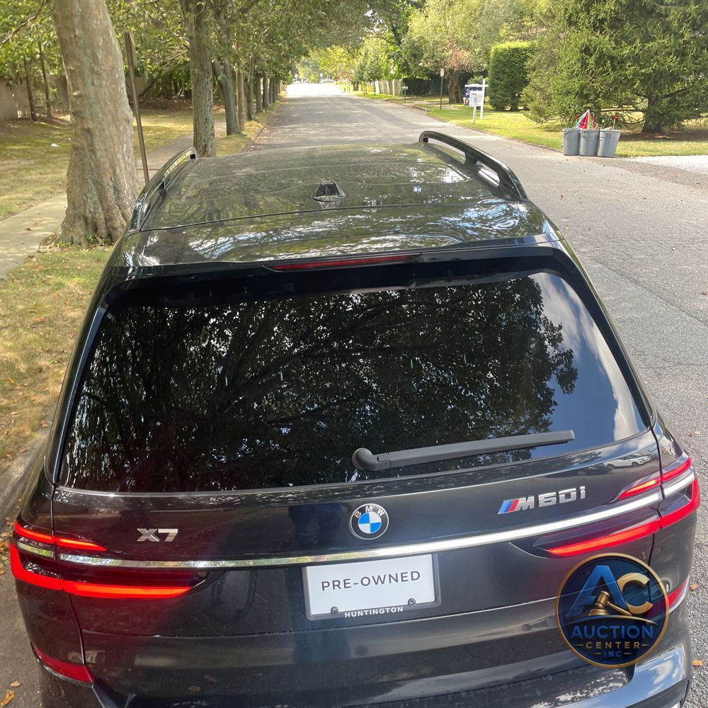 2023 BMW X7 M60i