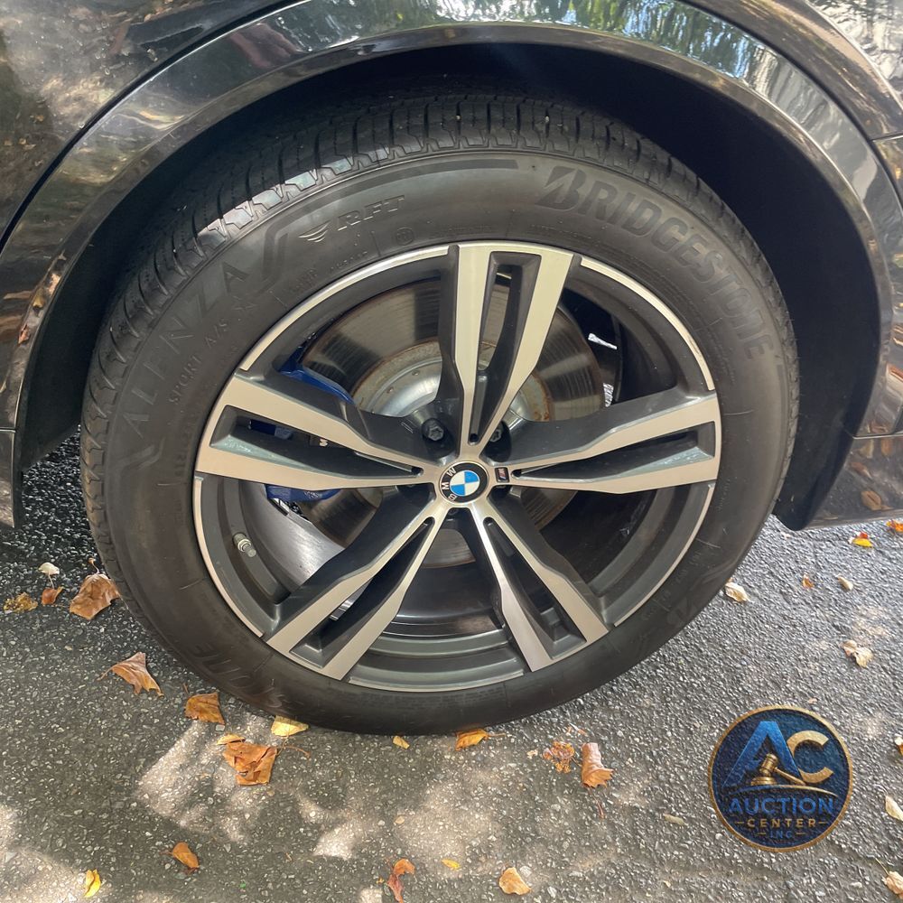 2023 BMW X7 M60i