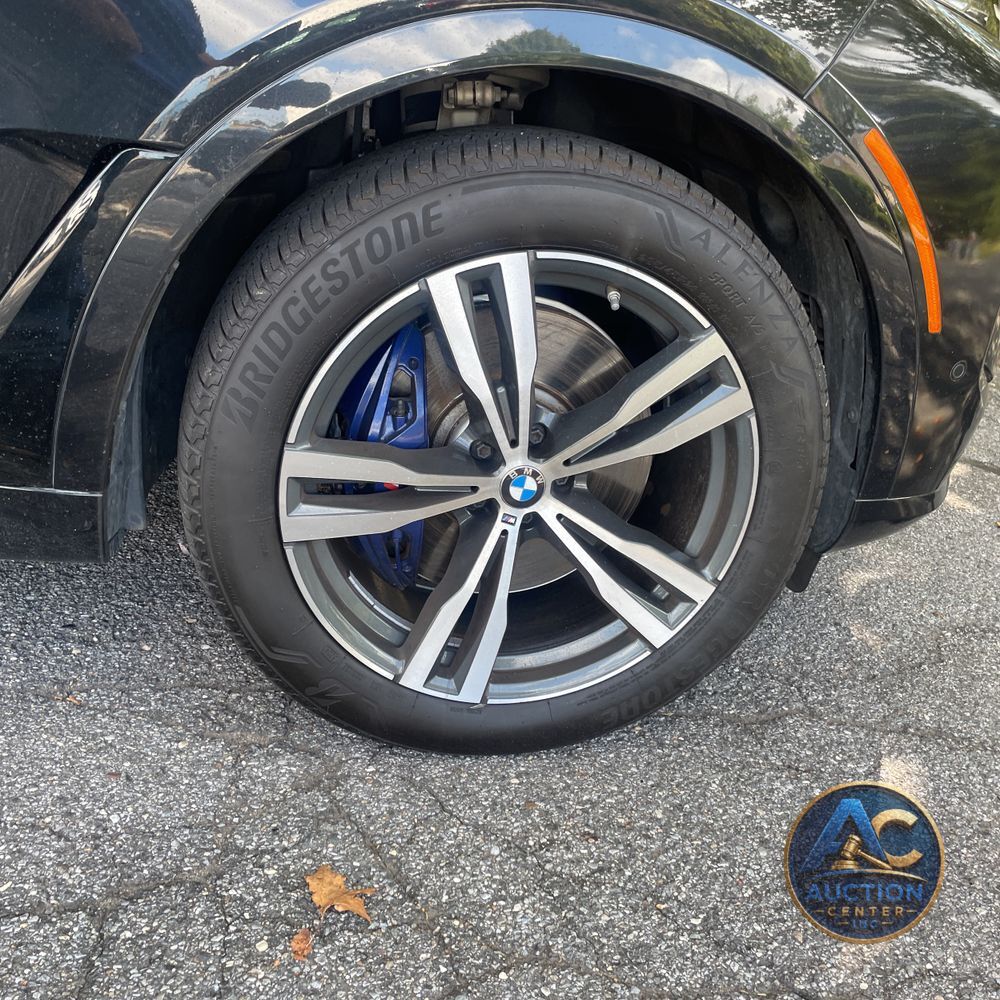 2023 BMW X7 M60i