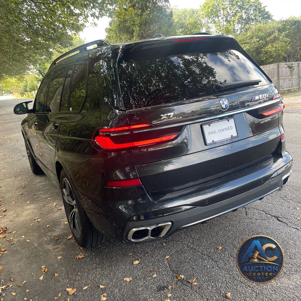 2023 BMW X7 M60i