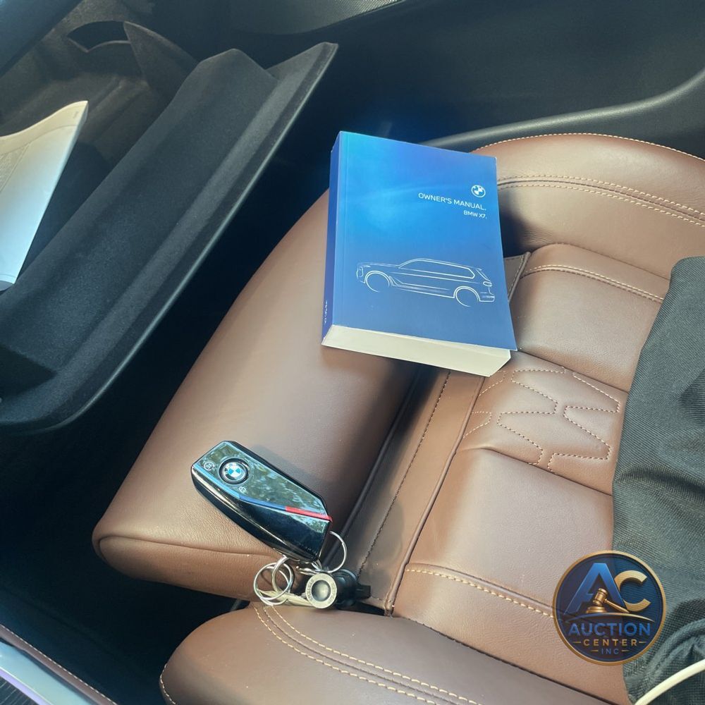 2023 BMW X7 M60i