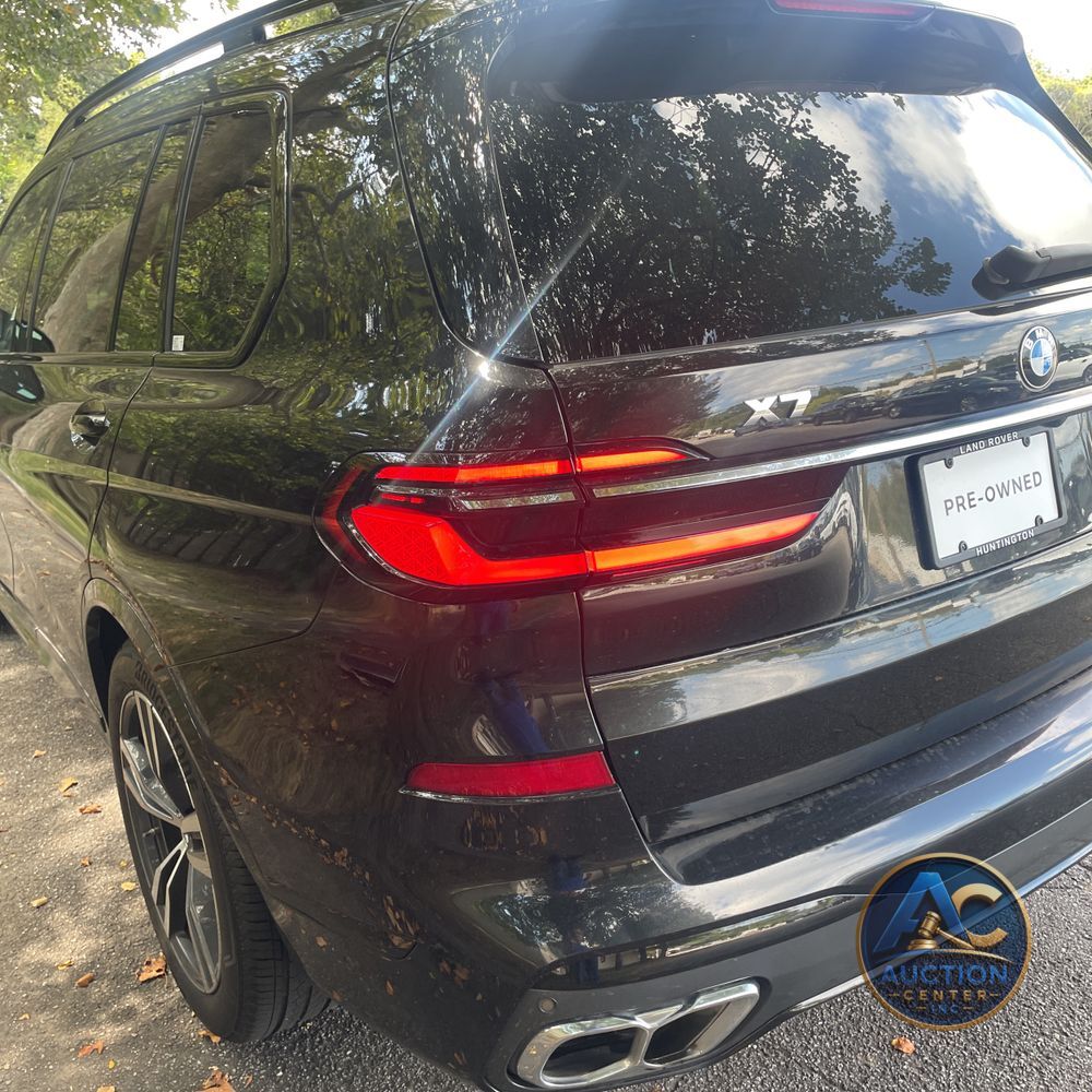 2023 BMW X7 M60i