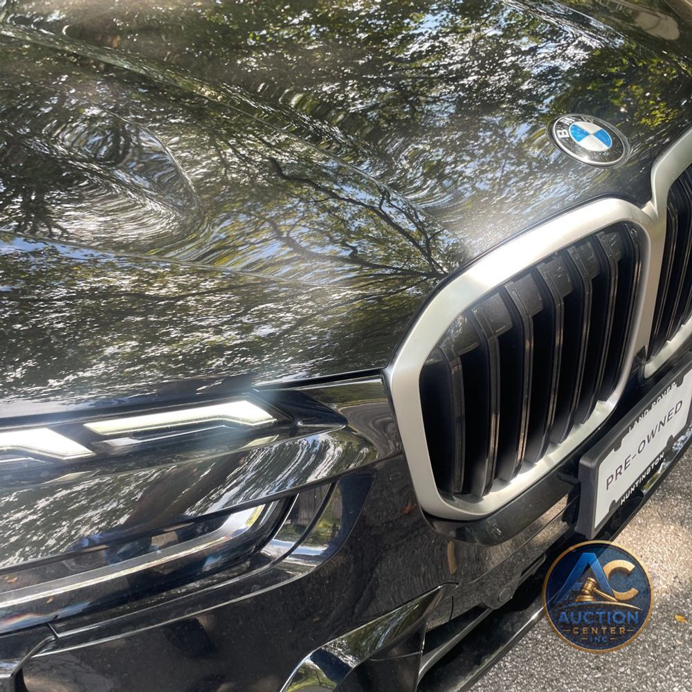 2023 BMW X7 M60i