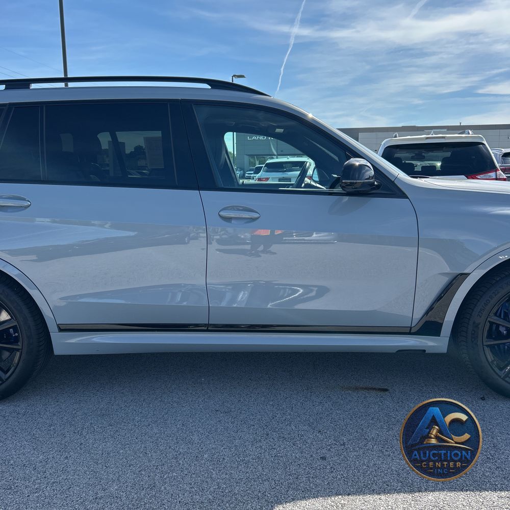 2024 BMW X7 M60i