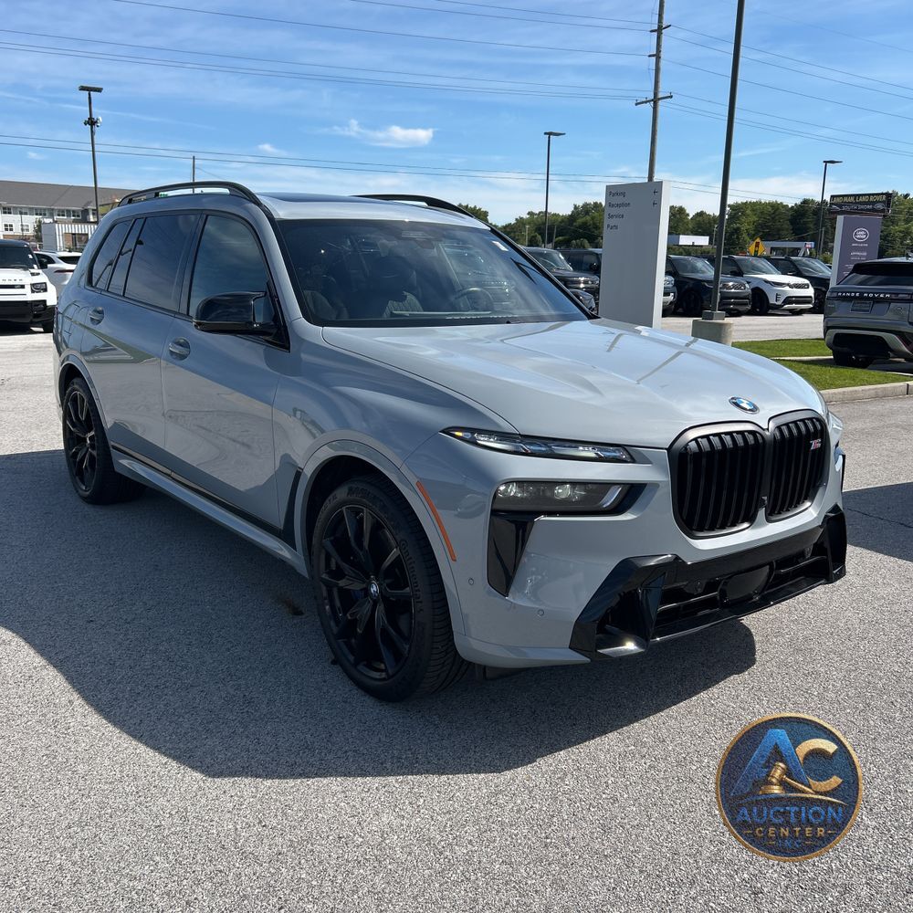 2024 BMW X7 M60i