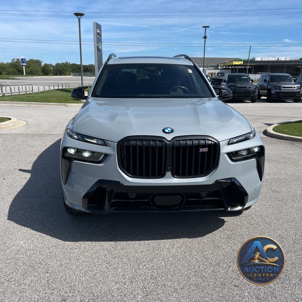 2024 BMW X7 M60i