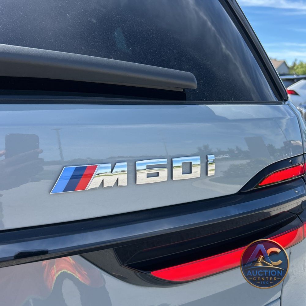 2024 BMW X7 M60i