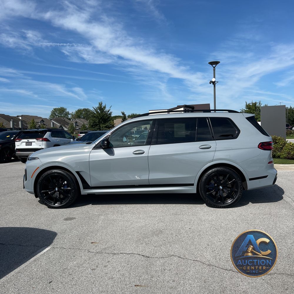 2024 BMW X7 M60i