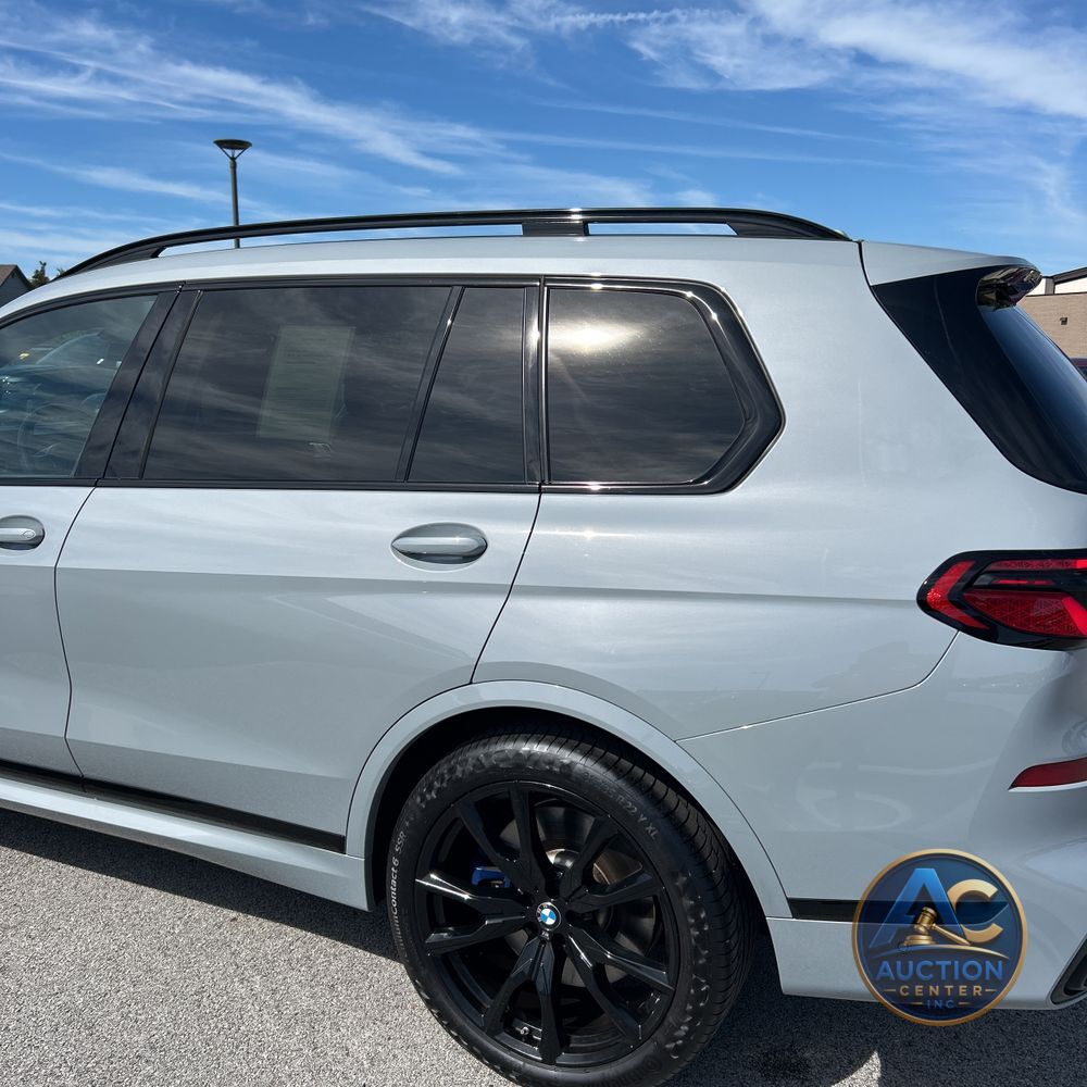 2024 BMW X7 M60i