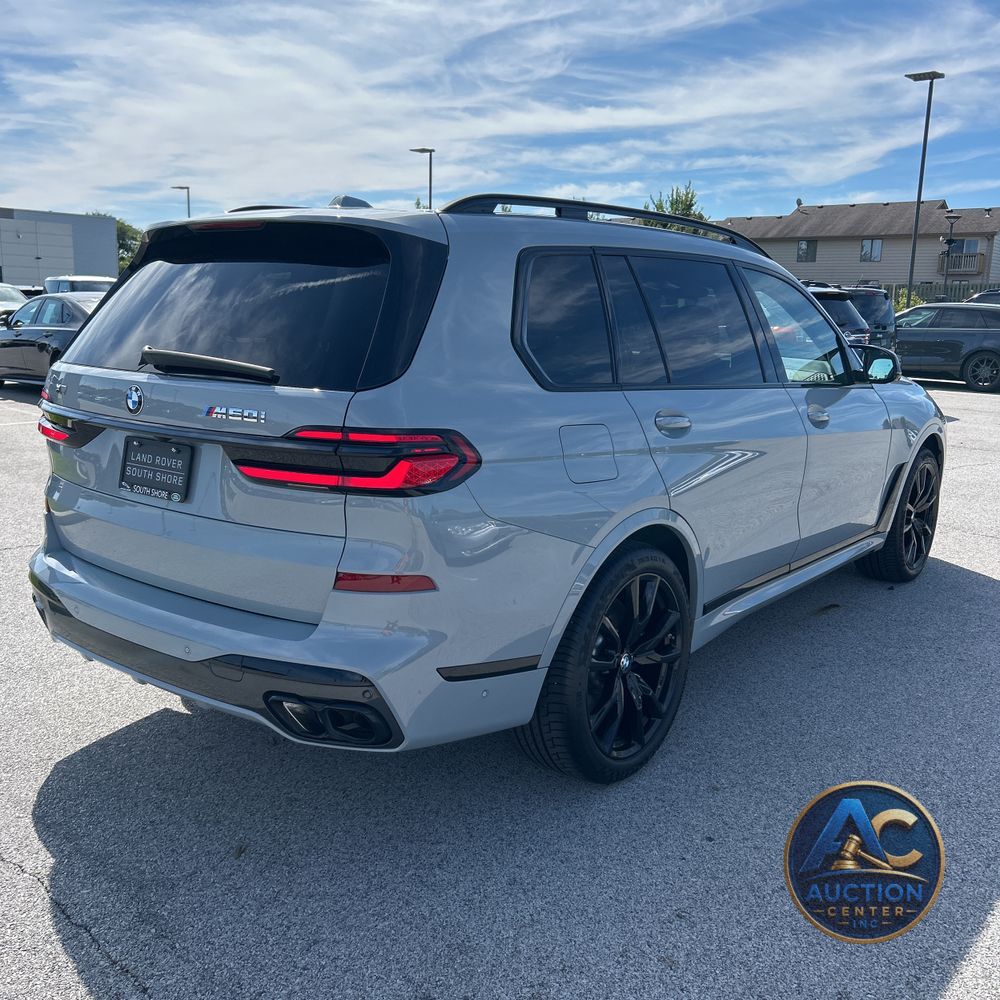 2024 BMW X7 M60i