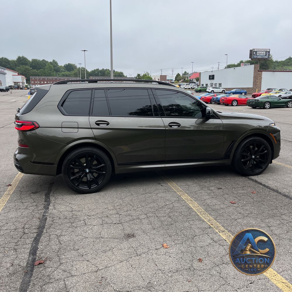2024 BMW X7 M60i