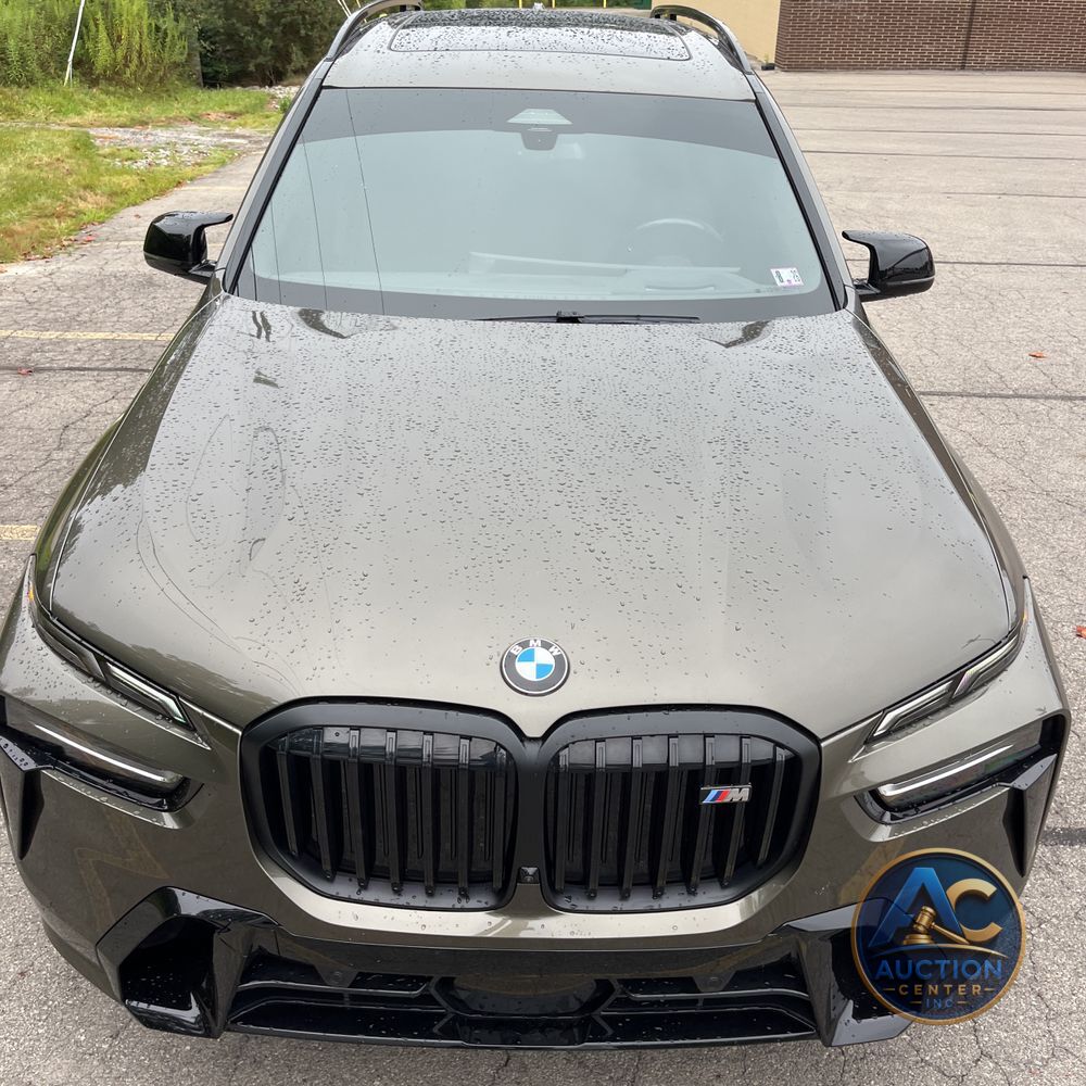 2024 BMW X7 M60i