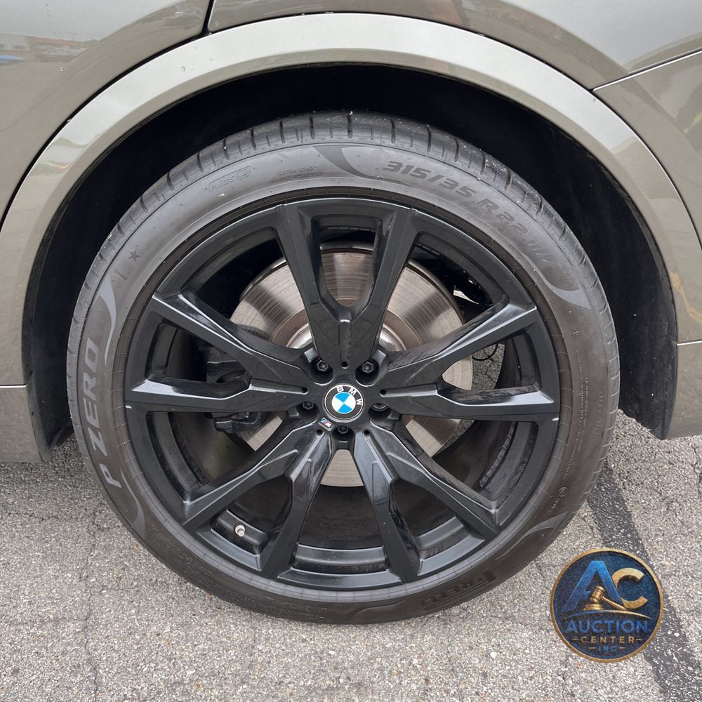 2024 BMW X7 M60i
