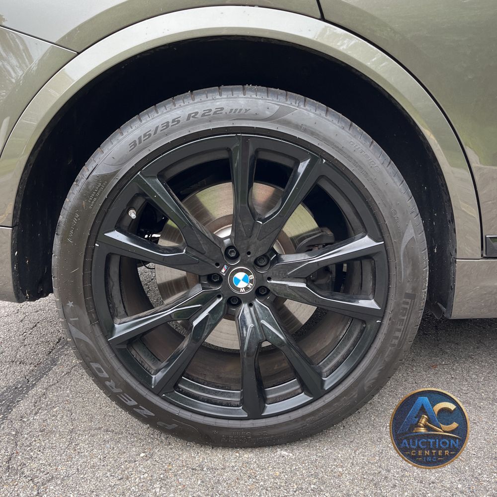 2024 BMW X7 M60i