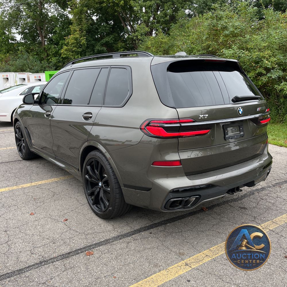 2024 BMW X7 M60i