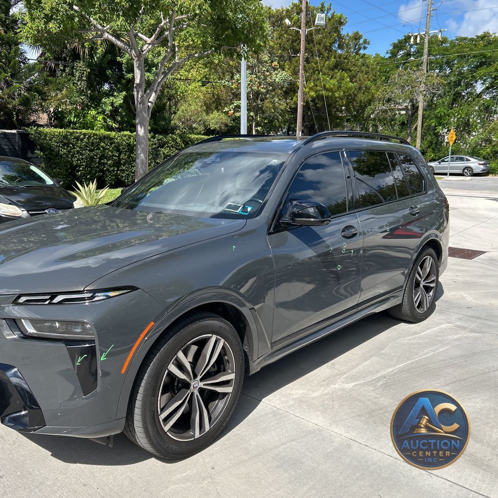 2023 BMW X7 M60i