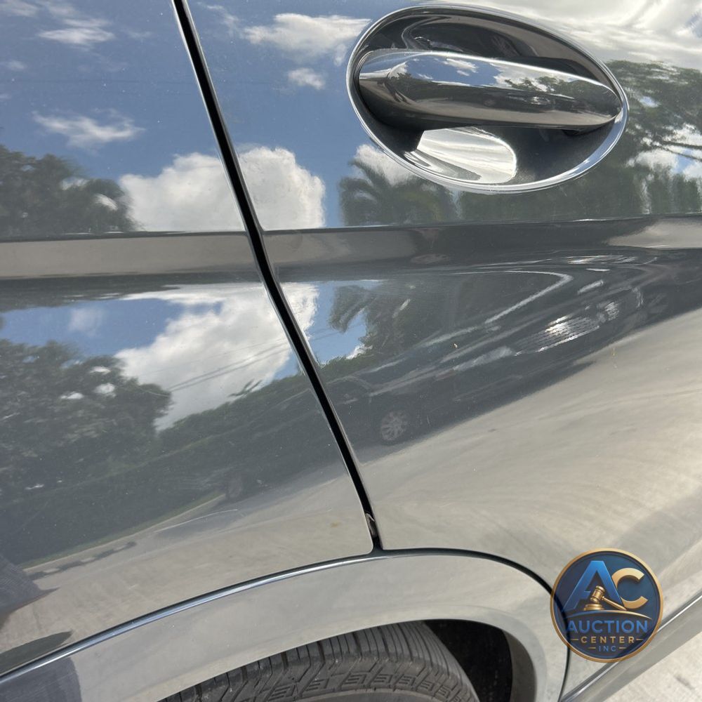 2023 BMW X7 M60i