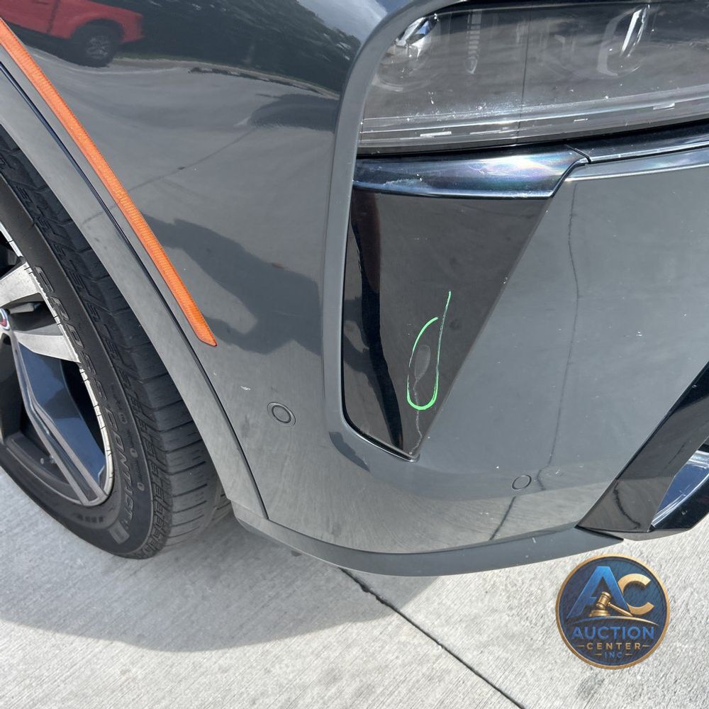 2023 BMW X7 M60i