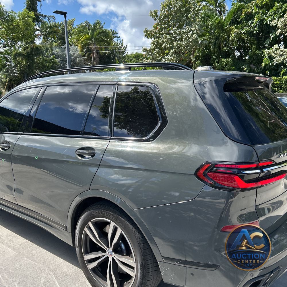 2023 BMW X7 M60i