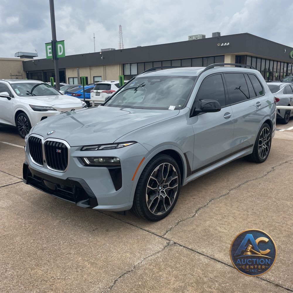 2025 BMW X7 M60i