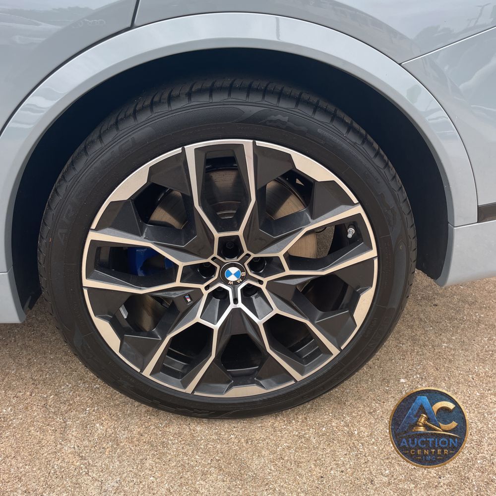 2025 BMW X7 M60i