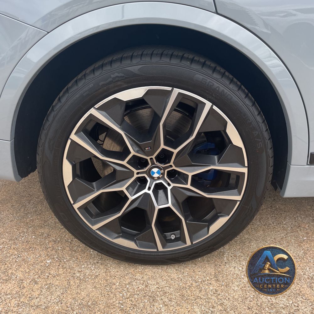 2025 BMW X7 M60i